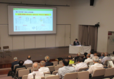  高坂地区ﾊｰﾄﾋﾟｱまちづくり協議会による市政報告会の画像です。