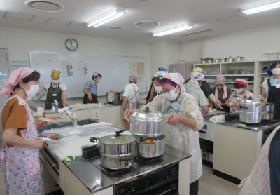  すまんじゅうづくり教室の画像です。