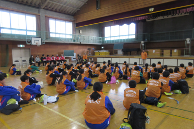 第48回日本スリーデーマーチ中学生ボランティア開会式（2日目）の画像です。