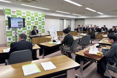 定例記者会見の画像です。