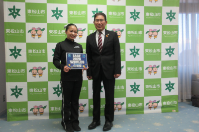 表敬訪問:松川詩音さんの画像です。