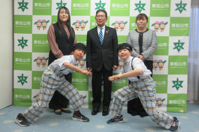 表敬訪問:小峯さん、村串さんの画像です。