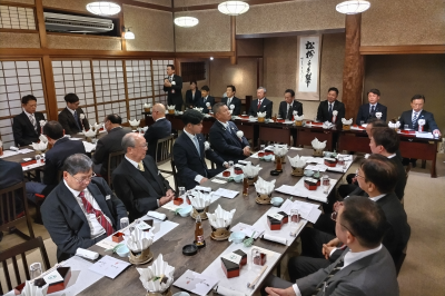 比企医師会新年会の画像です。