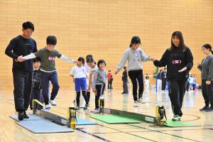 スラックラインの様子