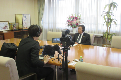 「首長のホンネ」ラジオ収録の画像です。