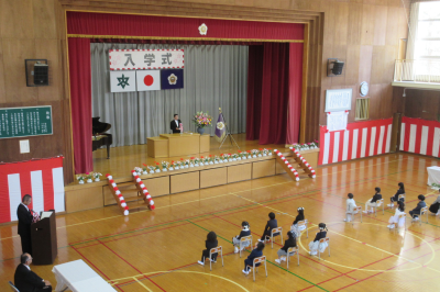  大岡小学校 入学式の画像です。