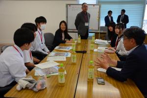 意見交換の場の様子9