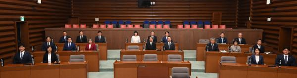議場の全景写真
