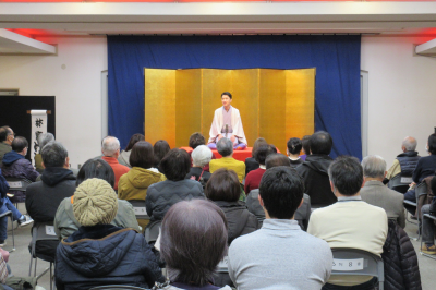 東松山市應援團員林家けい木落語公演の画像です。