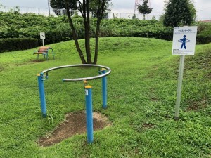 健康遊具 腰ひねり_川風公園