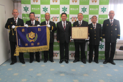 東松山消防団表敬訪問の画像です。