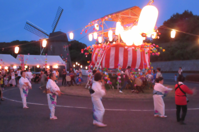 大岡地区納涼盆踊り大会の画像です。