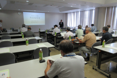 平野地区市政報告会の画像です。