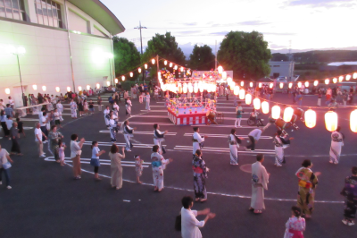 高坂地区納涼盆踊り大会の画像です。