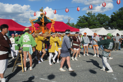 高坂丘陵地区夏祭りの画像です。