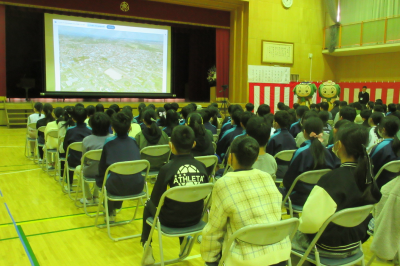 高坂小学校開校150周年記念式典の画像です。