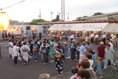 高坂地区納涼盆踊り大会の画像です。