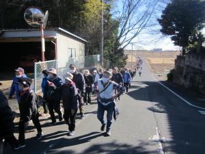おしゃべりしながら楽しく歩く